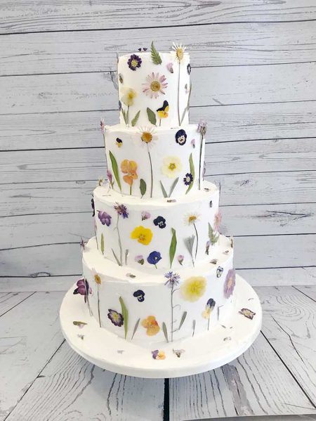 Multi_tiered_wedding_cake